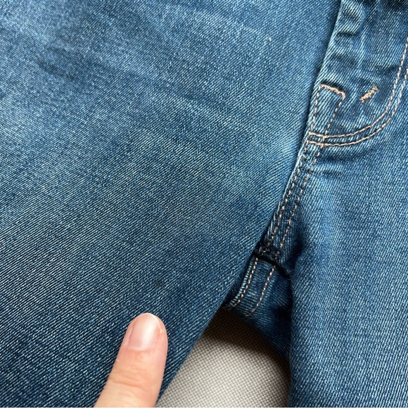 MOTHER The Vamp Skinny Jean in Gift Wrapped Wash - Picture 4 of 11